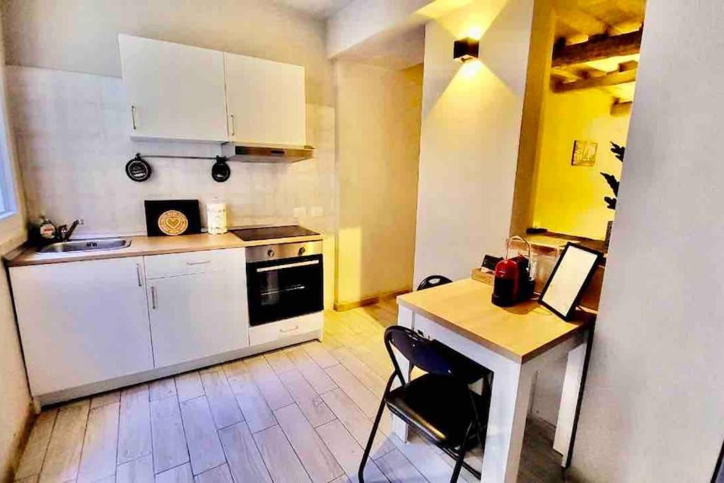 Appartement " In Centro Da Marghe" By Revenue House à Parme Extérieur photo