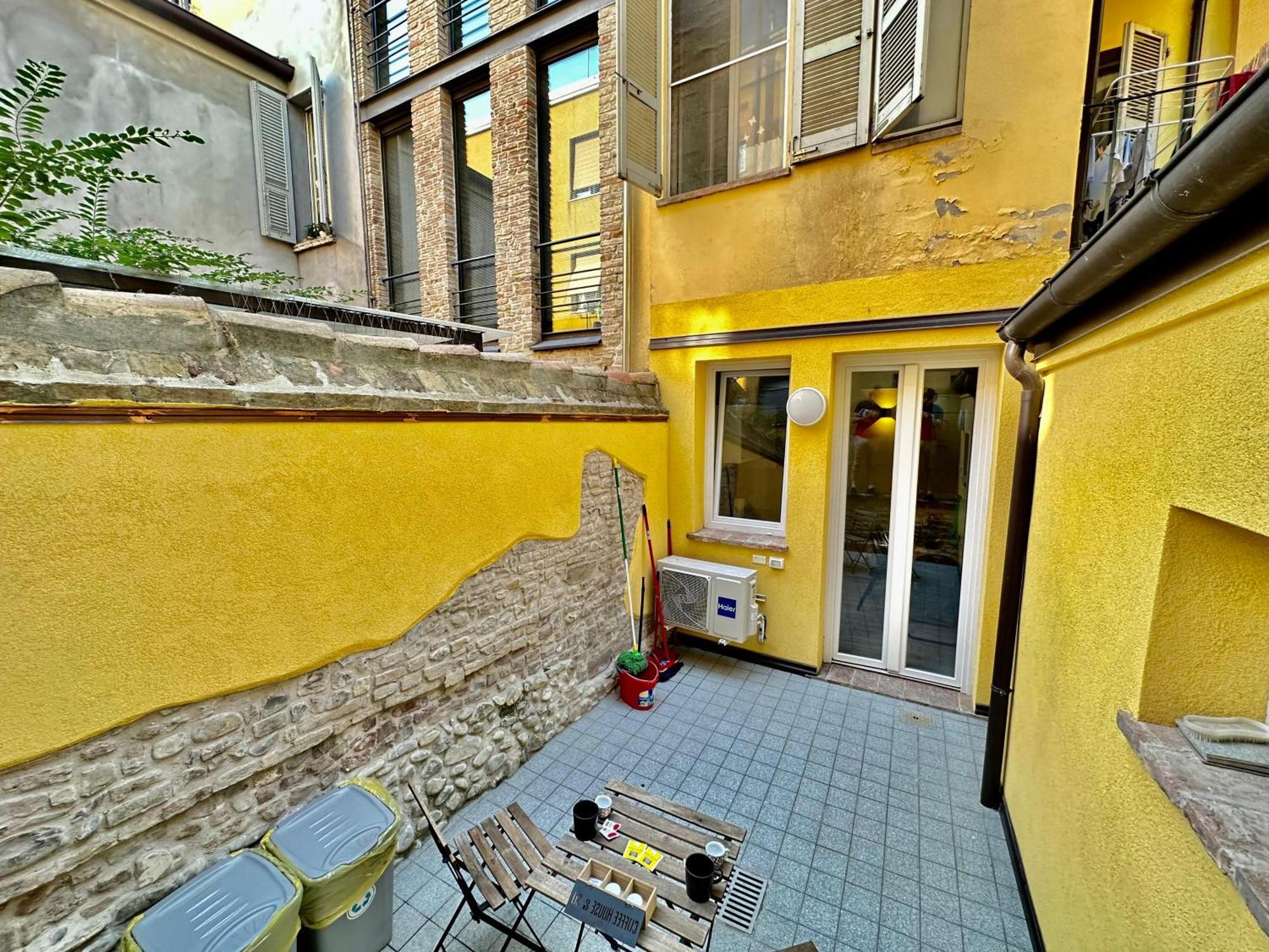 Appartement " In Centro Da Marghe" By Revenue House à Parme Extérieur photo